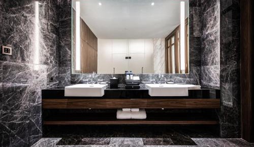 Suite with Spa Bath