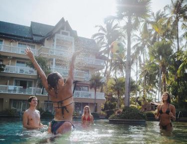 Laguna Pool Access Room - King