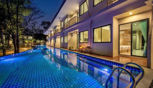 Deluxe Double Room with Pool Access
