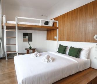 Triple Room with City View
