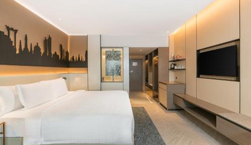 Grand Deluxe King Room