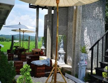 Deluxe Double or Twin Room with Mountain View