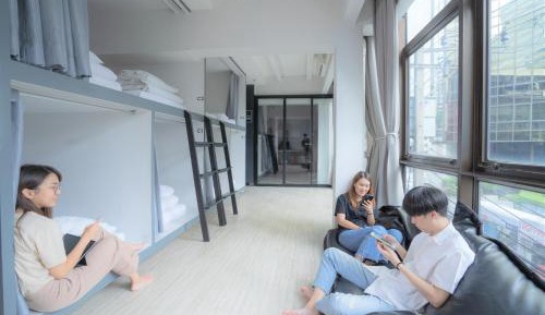 Twin Bed in mix Capsule 