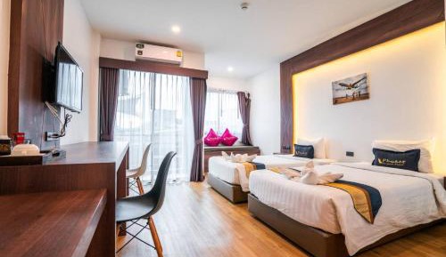 Superior Double or Twin Room with Pool View