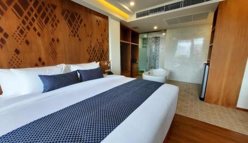 Grand Deluxe Double Room with Bath