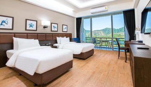 The Valley Deluxe  Golf View Room