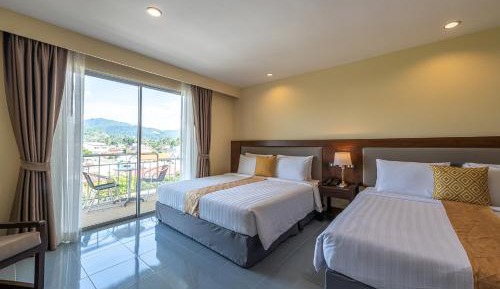 Deluxe Double or Twin Room with Mountain View