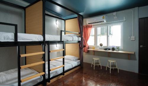 Quadruple Room with Private Bathroom