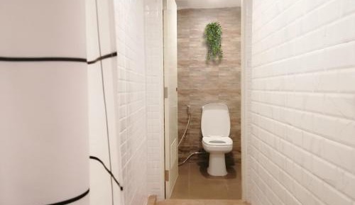 Deluxe Room with Shared Bathroom