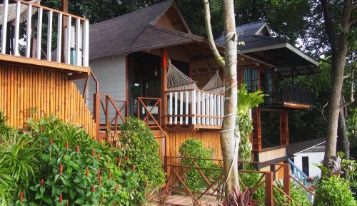 Deluxe Double Room with Balcony and Sea View