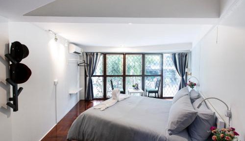 Standard Queen Room With Private bathroom
