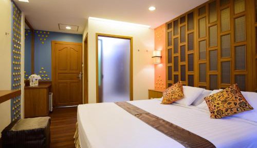 Deluxe King Suite