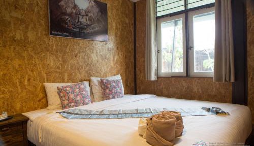 Double Room with Shared Toilet
