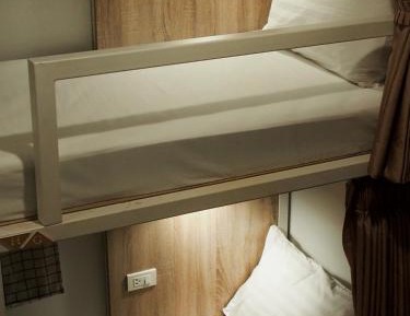 Bunk Bed in Mixed Dormitory Room