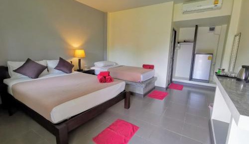 Triple Room with Private Bathroom