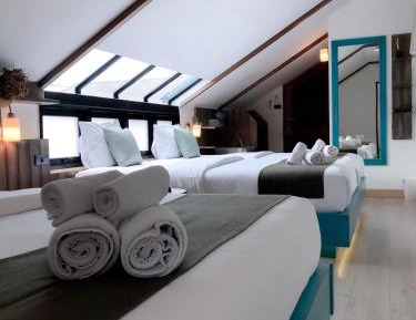 Deluxe Family Room