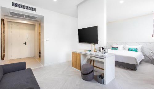 Deluxe Double Room with Bath