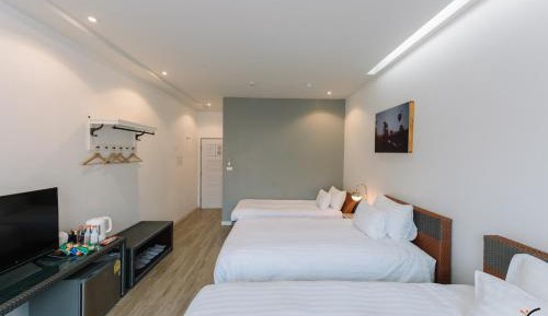 Deluxe Triple Room