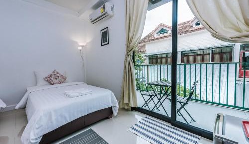 Apartment with Balcony
