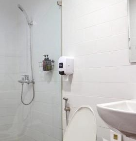 Standard Double Room with Shared Bathroom (No window)