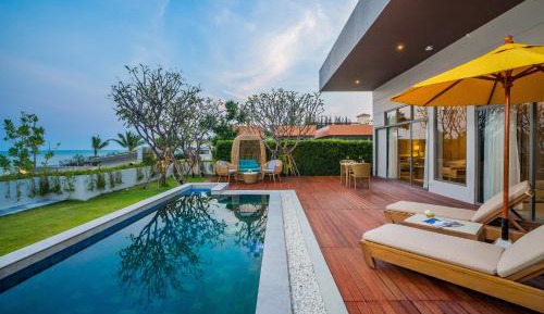AVANI Two Bedroom Sea View Pool Villa with Club Lounge Access