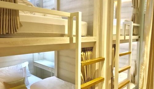 Deluxe Bunk Bed - Upper (Female Only)