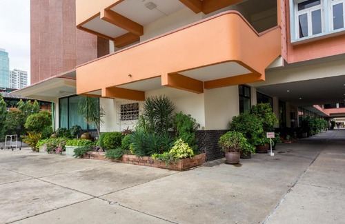 Phaya Thai Hotel | The Capital Mansion