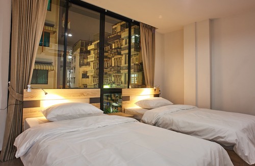 Phaya Thai Hotel | Le Bonheur Poshtel