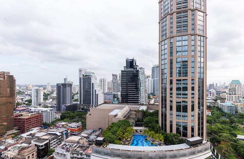 Bangkok Central Business District Hotel | Emporium Suites by Chatrium (SHA Plus+)