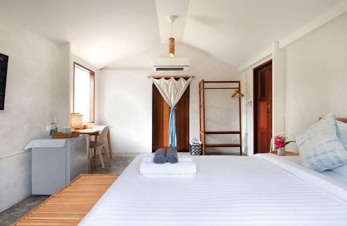 Ko Kood Hostel | The Little White Bird Traveller Hostel