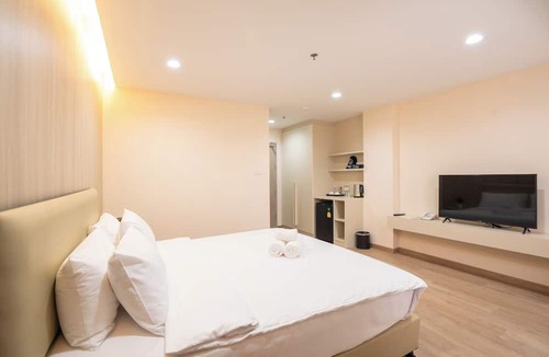Racha Thewa Hotel | Oriole Residence