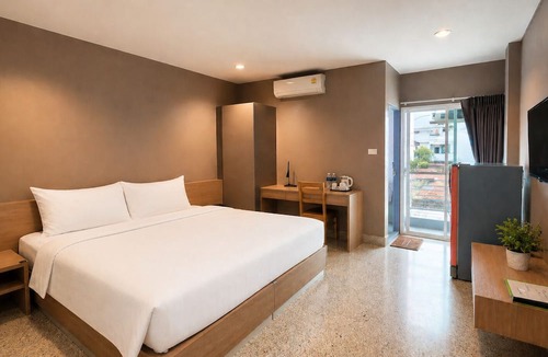 Rong Muang Hotel | The Fifth Residence Hotel