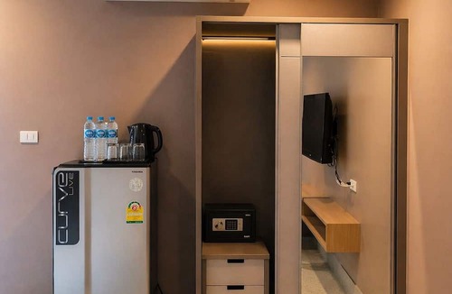 Rong Muang Hotel | The Fifth Residence Hotel