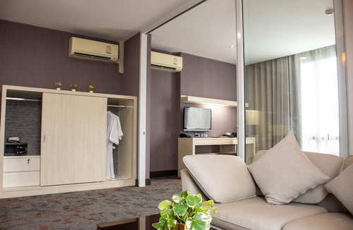 Bang Sao Thong Hotel | Chor Cher - The Luxury Green Hotel