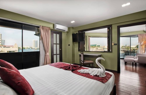 Siriraj Hotel | Baan Wanglang Riverside