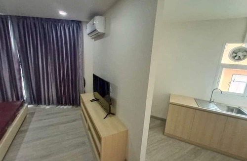Bang Khun Phrom Hotel | El Huq