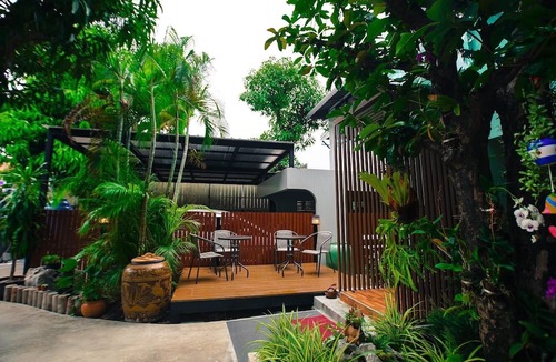Suan Luang Hotel | Bed Garden 26