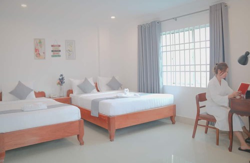 Chamkar Mon Hotel | White Corner Hotel