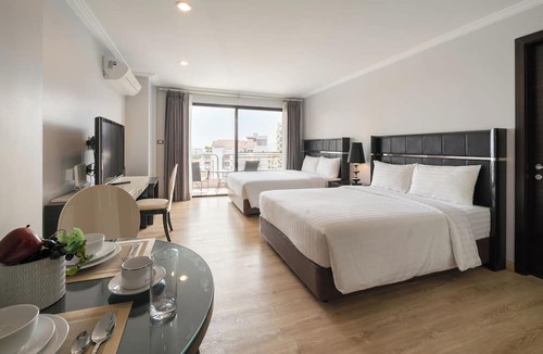 Pratumnak Hill Hotel | Sirin Exclusive Hotel & Residence