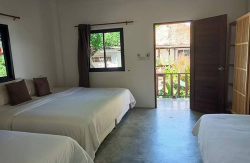 Baan Tai House | Sarana Bungalows