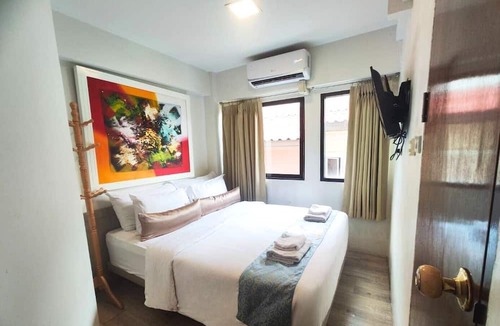 Chana Songkhram Hotel | Sawasdee House