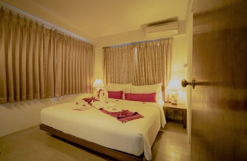 Talat Yot Hotel | Villa Cha Cha Banglumphu