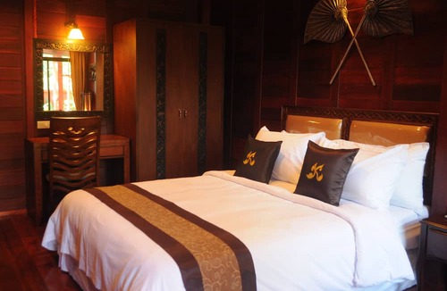 Khao Takiab Resort | Ruen Kanok Thai House