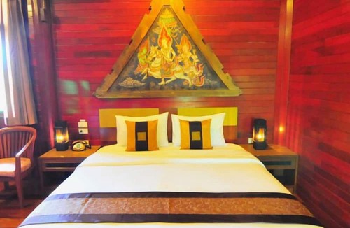 Khao Takiab Resort | Ruen Kanok Thai House