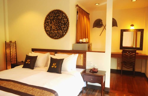 Khao Takiab Resort | Ruen Kanok Thai House