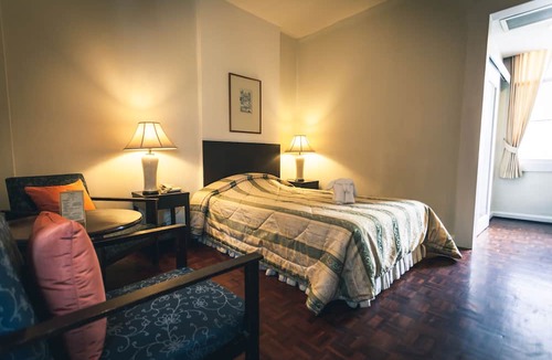 Embassy District Hotel | The Sunrise Residence