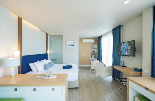 Wichit Hotel | Phuket Boat Quay Hotel Panwa Beach