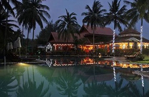 Phongprasan Resort | Coral Hotel Bangsaphan