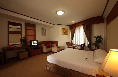 Khlong Kra Saeng Hotel | Royal Diamond Hotel