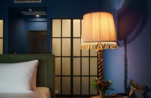Wat Bowon Niwet Hotel | Baan Tuk Din Hotel
